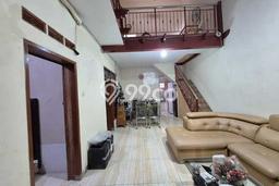 Dijual Hunian Rumah Terawat 4 KT di Sudirman, Bandung Dijual Hunian Rumah Terawat 4 KT di Sudirman, Bandung