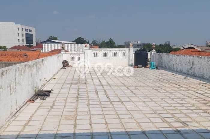 Lokasi strategis! Rumah siap huni dikontrakkan di Semarang Timur LB 600m2 Lokasi strategis! Rumah siap huni dikontrakkan di Semarang Timur LB 600m2