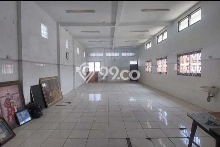 Lokasi strategis! Rumah siap huni dikontrakkan di Semarang Timur LB 600m2 Lokasi strategis! Rumah siap huni dikontrakkan di Semarang Timur LB 600m2