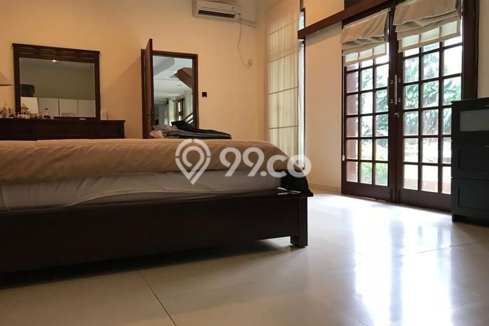 Rumah Mewah Siap Huni LT 550m2 di Menteng, Jakarta Pusat Rumah Mewah Siap Huni LT 550m2 di Menteng, Jakarta Pusat