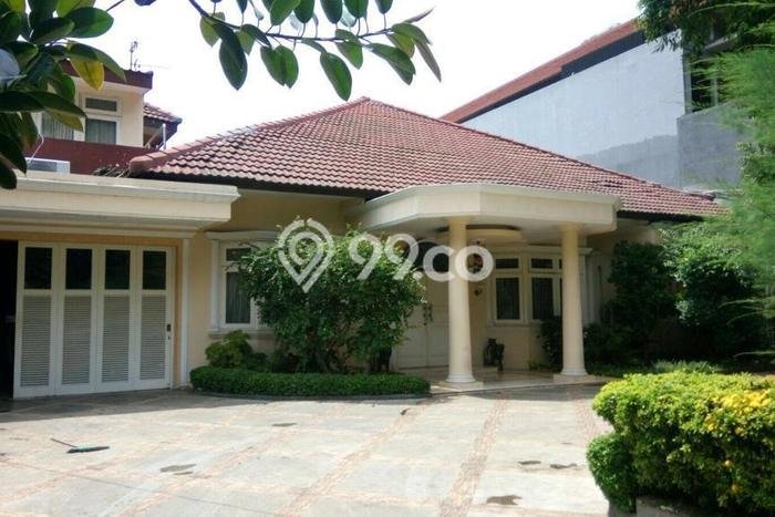 Siap Huni Hunian Elit 7 Kamar di Menteng Dekat ke Mana Pun Siap Huni Hunian Elit 7 Kamar di Menteng Dekat ke Mana Pun