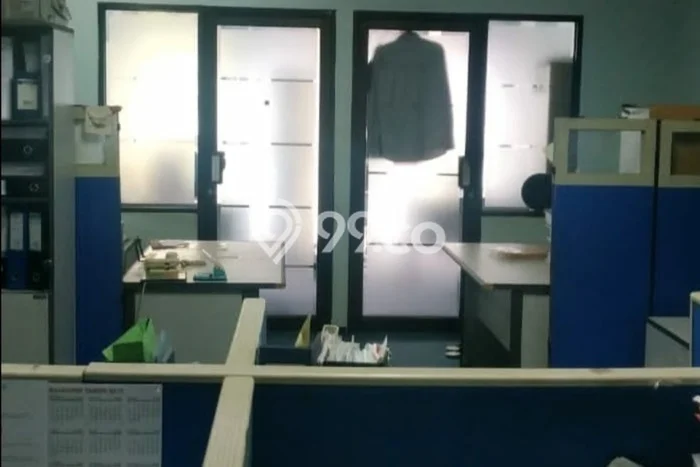 Ruko Dijual di Prime Area Jakarta Barat Luas 320m2 Ruko Dijual di Prime Area Jakarta Barat Luas 320m2