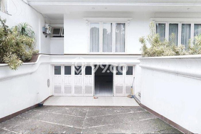 Sewa Rumah Bagus di Kebayoran Baru Harga Rp 1,2 Miliar/ Tahun Sewa Rumah Bagus di Kebayoran Baru Harga Rp 1,2 Miliar/ Tahun