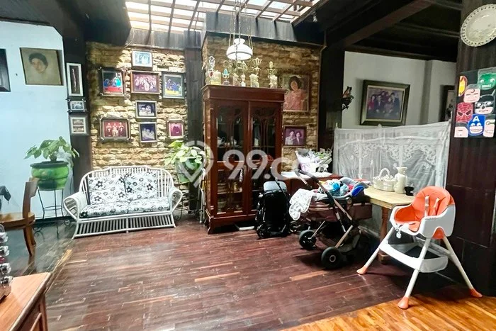 Hunian Mewah Dijual LT 365m2 di Menteng, Jakarta Pusat Hunian Mewah Dijual LT 365m2 di Menteng, Jakarta Pusat