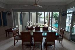 Siap Huni Hunian Elit 5 Kamar di Menteng Dekat ke Mana Saja Siap Huni Hunian Elit 5 Kamar di Menteng Dekat ke Mana Saja