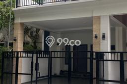Dijual Rumah 3 Kamar Lokasi Strategis Nyaman dan Strategis di BSD Dijual Rumah 3 Kamar Lokasi Strategis Nyaman dan Strategis di BSD