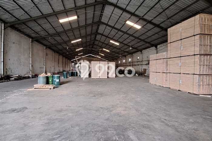 Gudang Dijual di Surakarta LT 6121m2 & LB 4135m2 Lokasi Terbaik! Gudang Dijual di Surakarta LT 6121m2 & LB 4135m2 Lokasi Terbaik!