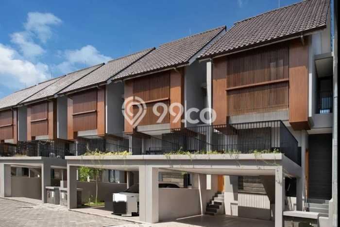 Rumah Modern Cantik 4 KT Bisa Langsung Pindah di Colomadu Rumah Modern Cantik 4 KT Bisa Langsung Pindah di Colomadu