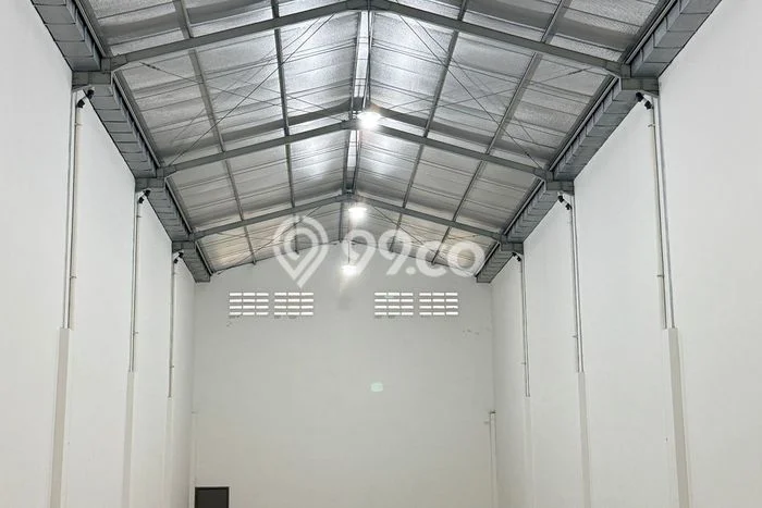Gudang Disewakan Lokasi Benda Tangerang Harga Spesial! Gudang Disewakan Lokasi Benda Tangerang Harga Spesial!