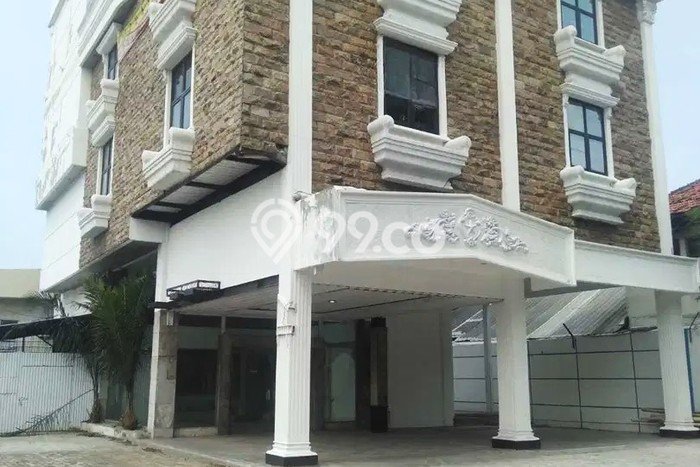 LOKASI TERBAIK! Kantor di Daan Mogot, Luas 1200m², Area Bisnis LOKASI TERBAIK! Kantor di Daan Mogot, Luas 1200m², Area Bisnis