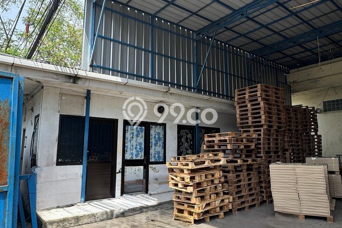 Gudang untuk Disewa di Pusat Jakarta Barat Luas Bangunan 675m2 Gudang untuk Disewa di Pusat Jakarta Barat Luas Bangunan 675m2