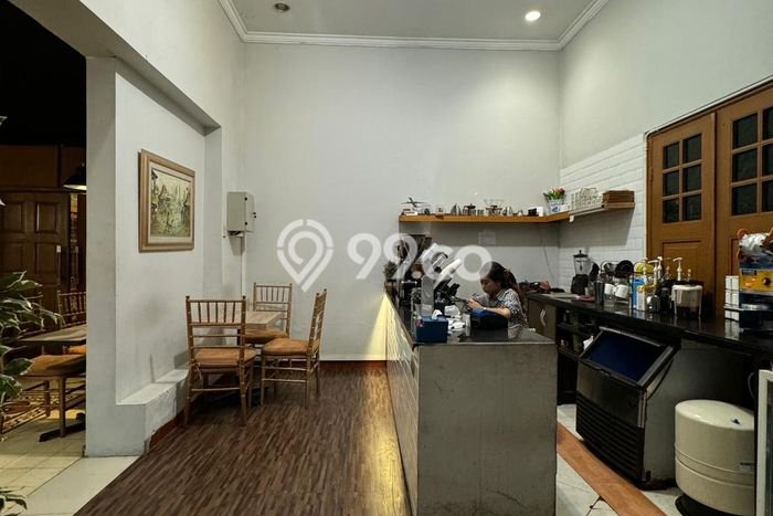 Unit Komersial Dijual di Menteng Jakarta Pusat Luas Tanah 741m2, Luas Bangunan 500m2 Unit Komersial Dijual di Menteng Jakarta Pusat Luas Tanah 741m2, Luas Bangunan 500m2