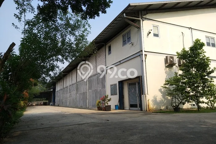 Area Ramai! Gudang Dijual di Curug untuk Bisnis Luas Bangunan 1200m2 Area Ramai! Gudang Dijual di Curug untuk Bisnis Luas Bangunan 1200m2