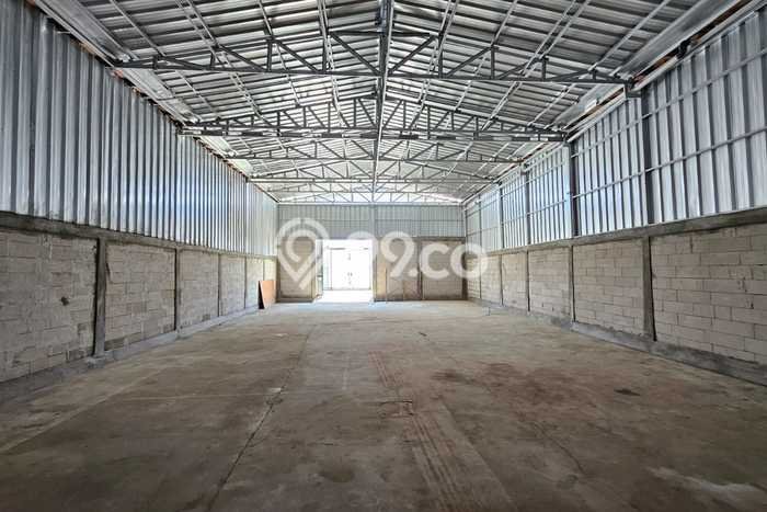 Gudang For Rent di Penjaringan, Luas 200m², Area Komersial, Akses Utama Gudang For Rent di Penjaringan, Luas 200m², Area Komersial, Akses Utama