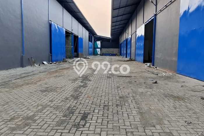 HARGA SPESIAL! Gudang Kawasan Daan Mogot, Luas 331m², Jalan Utama HARGA SPESIAL! Gudang Kawasan Daan Mogot, Luas 331m², Jalan Utama