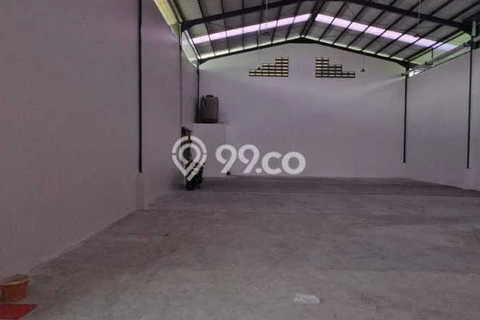 Gudang disewakan lokasi strategis Jati Uwung Tangerang 900m2 Gudang disewakan lokasi strategis Jati Uwung Tangerang 900m2