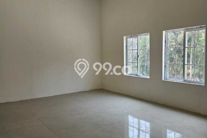 AREA KOMERSIAL! Gudang For Rent di Teluk Naga, Luas 600m², Jalan Utama, Siap Operasi AREA KOMERSIAL! Gudang For Rent di Teluk Naga, Luas 600m², Jalan Utama, Siap Operasi