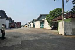 KAWASAN KOMERSIAL! Gudang Disewakan di Jatake, Luas 1215m², Akses Strategis KAWASAN KOMERSIAL! Gudang Disewakan di Jatake, Luas 1215m², Akses Strategis
