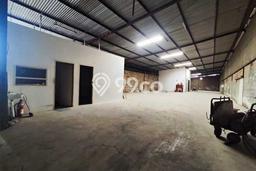 LOKASI POTENSIAL! Gudang Disewakan di Benda, Luas 528m², Ready Usaha LOKASI POTENSIAL! Gudang Disewakan di Benda, Luas 528m², Ready Usaha