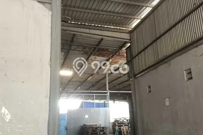 Unit Gudang Paling Strategis di Penjaringan Jakarta Utara dengan LB 1200m2 Unit Gudang Paling Strategis di Penjaringan Jakarta Utara dengan LB 1200m2