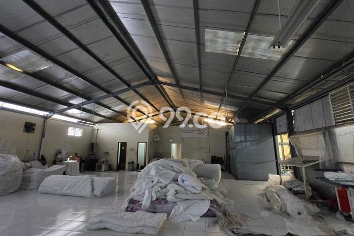 Gudang Komersial Disewakan di Tarumajaya Bekasi Luas 2000m2 Gudang Komersial Disewakan di Tarumajaya Bekasi Luas 2000m2