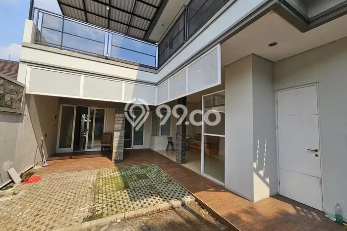 EXCLUSIVE OFFER! Rumah kawasan Jagakarsa, 3 KT, Area Premium, Luas 300m2m² Bangunan 150m2m² EXCLUSIVE OFFER! Rumah kawasan Jagakarsa, 3 KT, Area Premium, Luas 300m2m² Bangunan 150m2m²