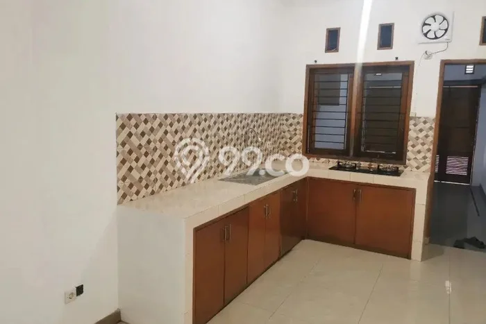 Disewakan Rumah Harga Terjangkau di Bintaro Jakarta Selatan dengan 4 KT Disewakan Rumah Harga Terjangkau di Bintaro Jakarta Selatan dengan 4 KT