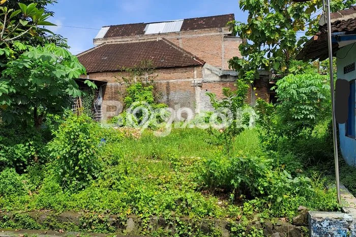 Tanah Investasi Dijual di Surakarta Punya Luas 285m2 Tanah Investasi Dijual di Surakarta Punya Luas 285m2