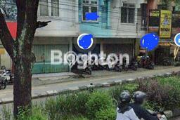 Ruko bagus disewakan di Jebres Surakarta dengan LB 160m2 harga sewa terbaik Ruko bagus disewakan di Jebres Surakarta dengan LB 160m2 harga sewa terbaik