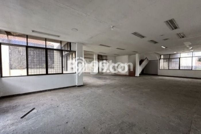 Ruko Disewakan Cepat di Jebres Surakarta LB 600m2 Ruko Disewakan Cepat di Jebres Surakarta LB 600m2