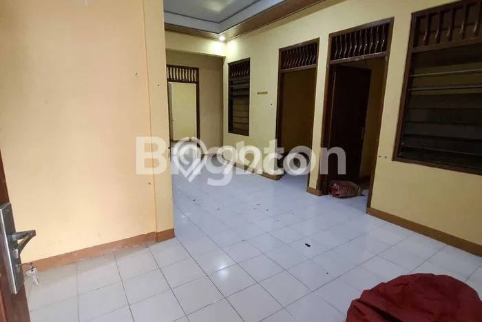 Jarang Ada! Rumah Kontrakan 4 Kamar Bagus Siap Huni Mojosongo Jarang Ada! Rumah Kontrakan 4 Kamar Bagus Siap Huni Mojosongo