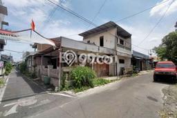 Komersial Dijual di mojosongo LT 108m2, LB 120m2 Solusi Investasi Cerdas Komersial Dijual di mojosongo LT 108m2, LB 120m2 Solusi Investasi Cerdas
