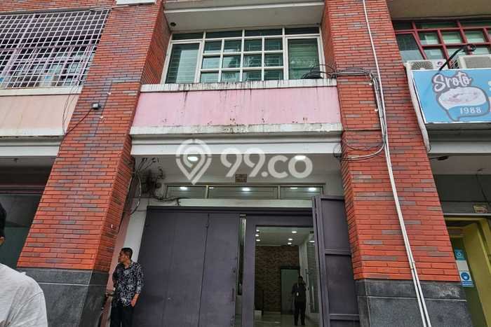 Disewakan Ruko di Pusat Kota Jakarta Utara Ramai Strategis Disewakan Ruko di Pusat Kota Jakarta Utara Ramai Strategis