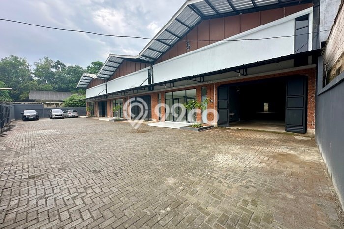 LOKASI PREMIUM! Gudang di Gunung Sindur, Luas 360m2m², Mainroad, Area Komersial LOKASI PREMIUM! Gudang di Gunung Sindur, Luas 360m2m², Mainroad, Area Komersial