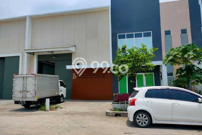 AREA BISNIS! Gudang di Teluk Naga, Luas 558m², Jalan Utama, Ramai AREA BISNIS! Gudang di Teluk Naga, Luas 558m², Jalan Utama, Ramai