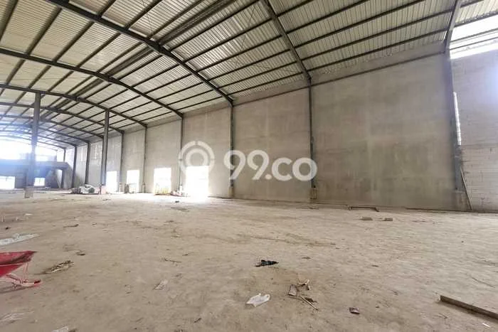 Unit Gudang Disewakan di Cikarang di Area Ramai & Strategis Unit Gudang Disewakan di Cikarang di Area Ramai & Strategis