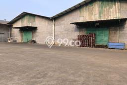 Jual Gudang Area Komersial Kawasan Jati Uwung, Luas 2346m2m², Jalan Utama Jual Gudang Area Komersial Kawasan Jati Uwung, Luas 2346m2m², Jalan Utama