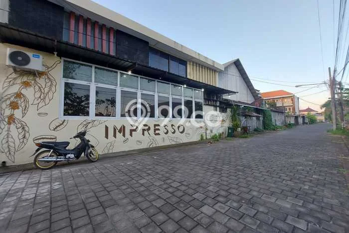 AREA KOMERSIAL! Ruko Kawasan Renon, Luas 100m², Jalan Raya AREA KOMERSIAL! Ruko Kawasan Renon, Luas 100m², Jalan Raya