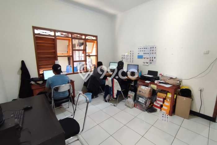 Gudang Dijual di Bandung LT 930m2 & LB 390m2 Lokasi Terbaik! Gudang Dijual di Bandung LT 930m2 & LB 390m2 Lokasi Terbaik!