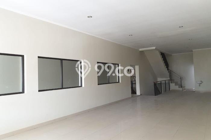 Disewakan Ruko di BKR, Luas 300m², Lokasi Bisnis Disewakan Ruko di BKR, Luas 300m², Lokasi Bisnis