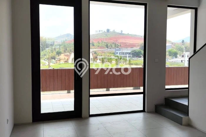 Unit Ruko Dijual di Bandung LT 80m2 & LB 139m2 Unit Ruko Dijual di Bandung LT 80m2 & LB 139m2