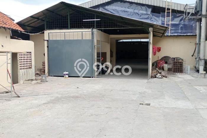 Gudang Kawasan Strategis di Rancaekek, Luas 800m², Jalan Utama Gudang Kawasan Strategis di Rancaekek, Luas 800m², Jalan Utama