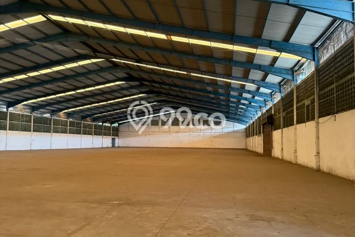 Gudang Disewa di Bandung dengan LB 3600m2 Area Komersial Ramai Gudang Disewa di Bandung dengan LB 3600m2 Area Komersial Ramai
