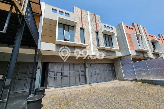 Ruko Dijual di Bandung LT 117m2 & LB 135m2 Lokasi Terbaik! Ruko Dijual di Bandung LT 117m2 & LB 135m2 Lokasi Terbaik!