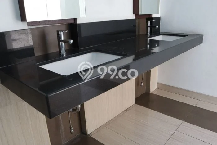 Disewakan Kantor di Kawasan Ramai BKR Luas 370m2 Disewakan Kantor di Kawasan Ramai BKR Luas 370m2