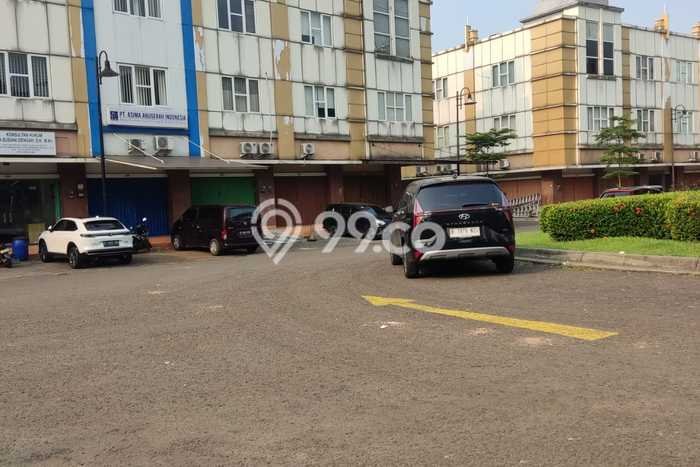 Ruko Bagus Dijual LB 150m2 Lokasi Strategis Tangerang Selatan Area Cocok untuk Berbisnis Ruko Bagus Dijual LB 150m2 Lokasi Strategis Tangerang Selatan Area Cocok untuk Berbisnis