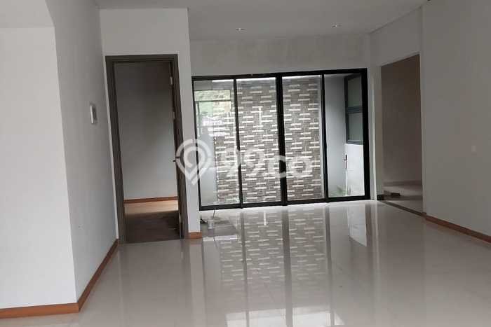 Ready to Use! Premium House LT 144m2 Desain Elegan di BSD City Ready to Use! Premium House LT 144m2 Desain Elegan di BSD City