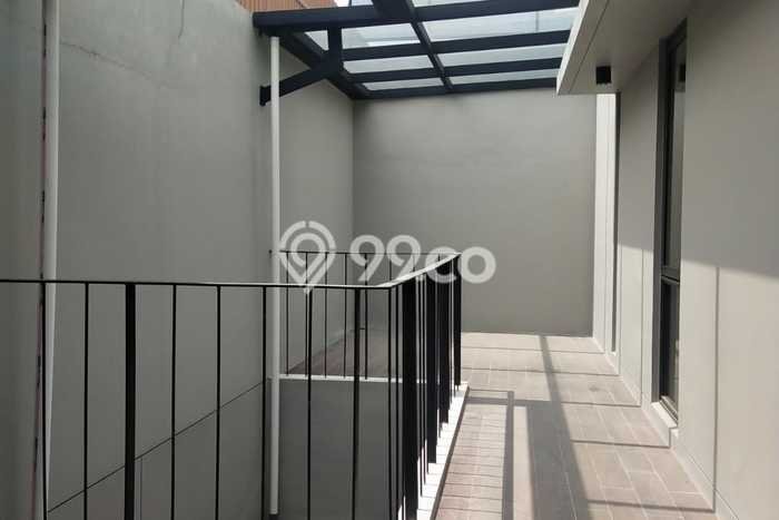 Ready to Use! Premium House LT 144m2 Desain Elegan di BSD City Ready to Use! Premium House LT 144m2 Desain Elegan di BSD City