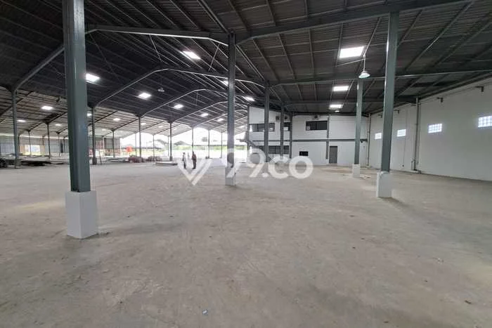 Gudang Disewa di Bekasi dengan LB 7000m2 Area Komersial Ramai Gudang Disewa di Bekasi dengan LB 7000m2 Area Komersial Ramai