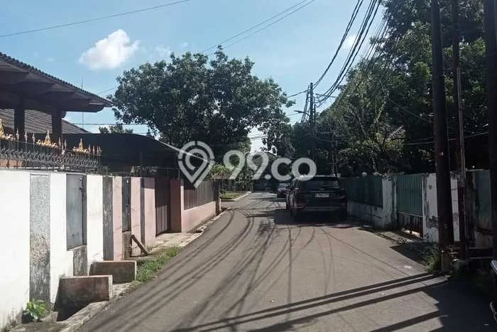 Rumah Mewah LB 243m2 Siap Huni Desain Elegan di Kalibata, Jakarta Selatan Rumah Mewah LB 243m2 Siap Huni Desain Elegan di Kalibata, Jakarta Selatan